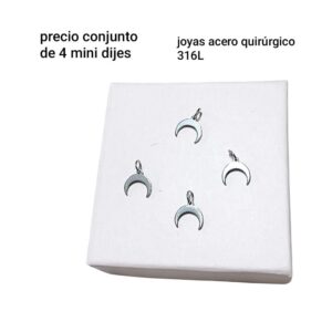 Precio conjunto de 4 dijes