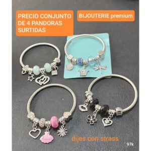 97k.precio conjunto de 4 PANDORAS surtidas