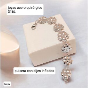 Lucxy.pulsera con dijes inflados